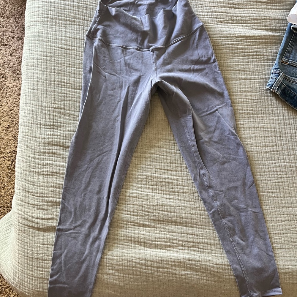 ALO Violet leggings